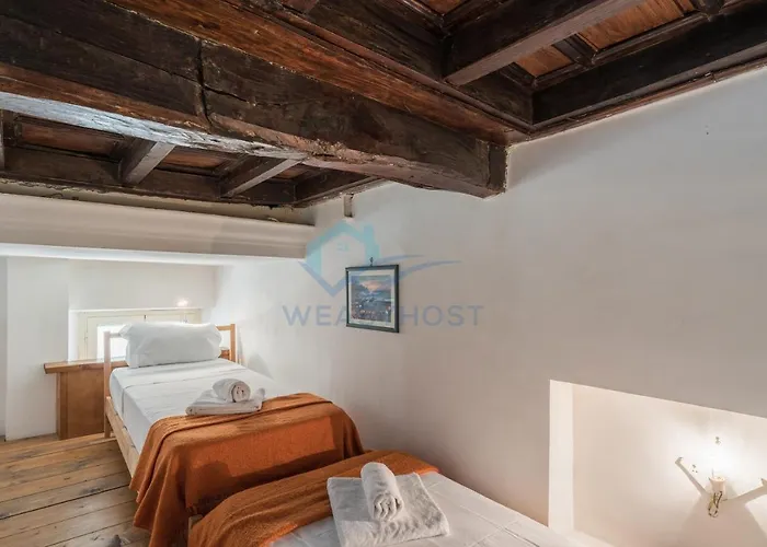 Warm Nest In The Old Building Of Piazza Navona